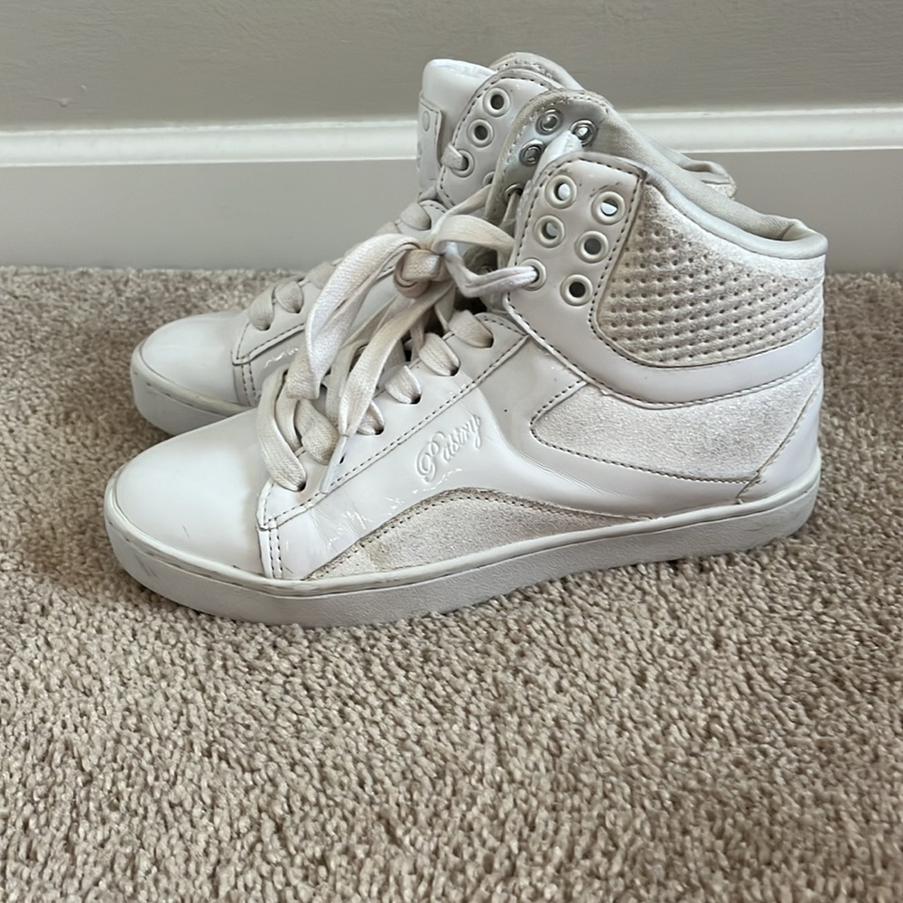 White pastry hip hop shoes